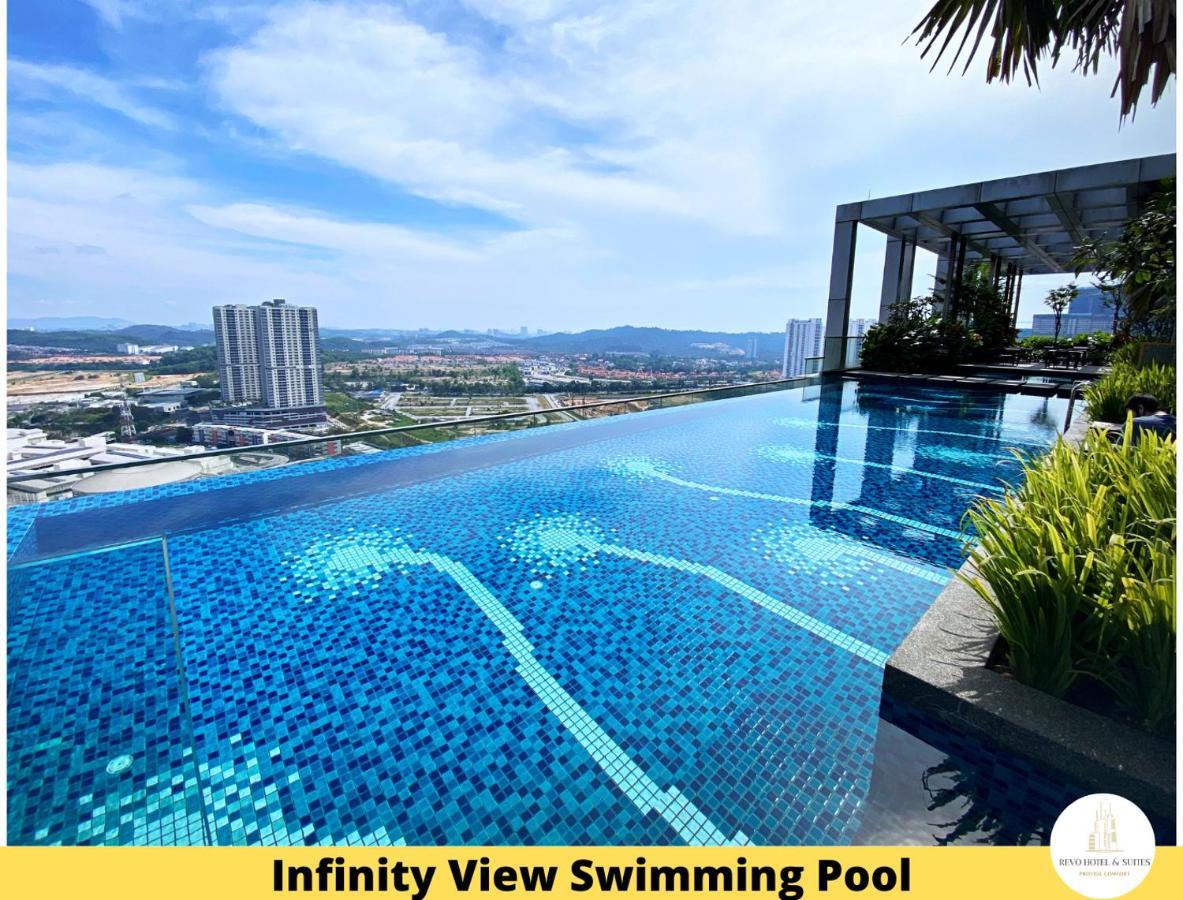 Revo Hotel & Suites Kuala Lumpur Bukit Jalil By The Cynefin Esterno foto